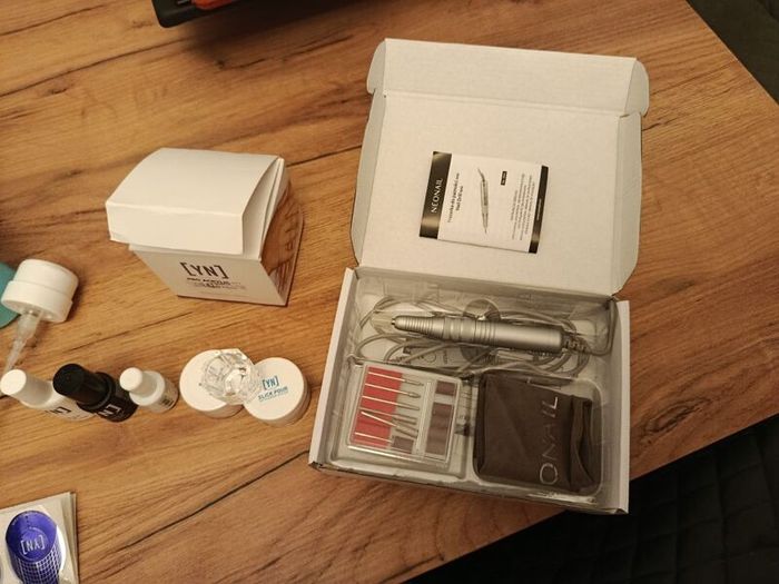 Yn nail supplies