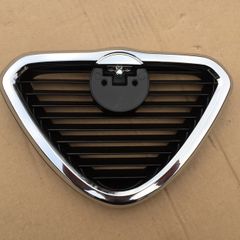 Radiator Grille (Alfa Romeo 164)