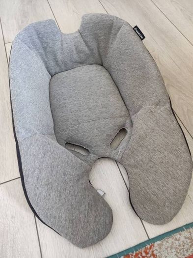 maxi cosi newborn insert