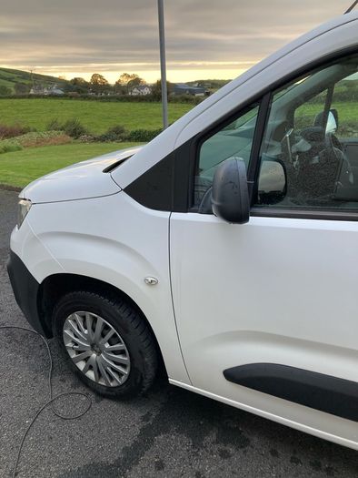 peugeot partner van