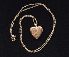 9ct Heart Shaped Locket