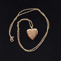 9ct Heart Shaped Locket