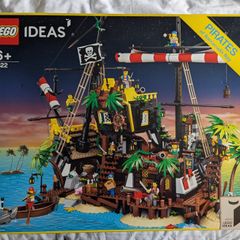 LEGO Ideas 21322 Pirates of Barracuda Bay complete with Box and Instructions