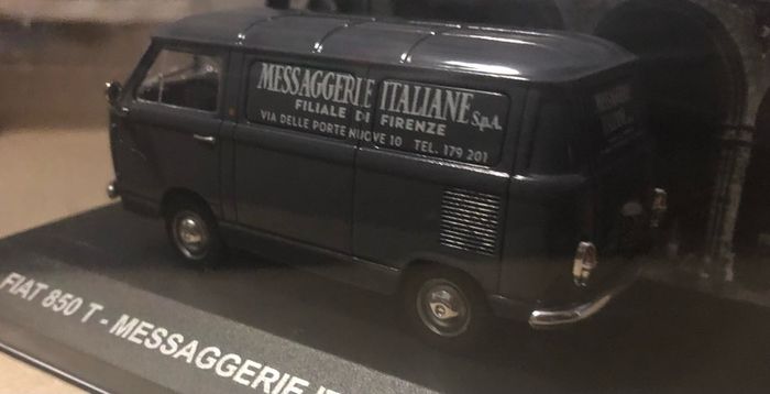 Fiat 850 T van 1/43