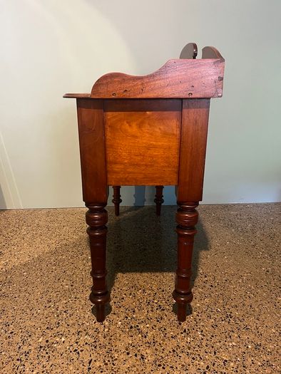 Antique William IV Mahogany Low Sideboard - Compact Size