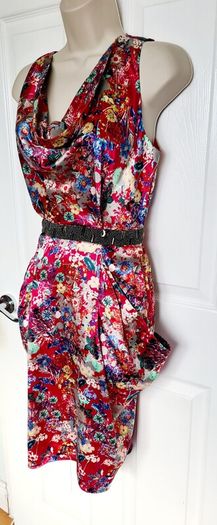 Uttam Boutique Red Floral Dress Size 8/10