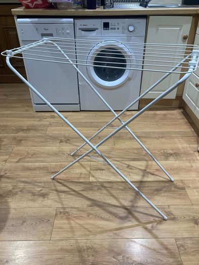 clothes rack
