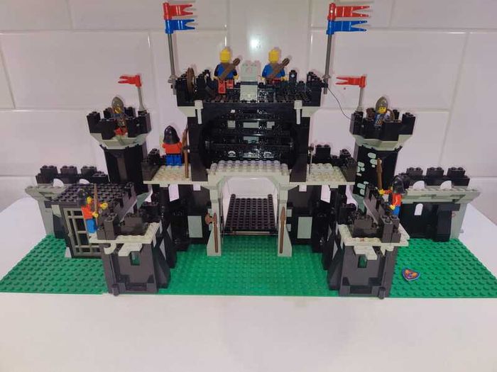 Lego - Black Monarchs Castle 6085