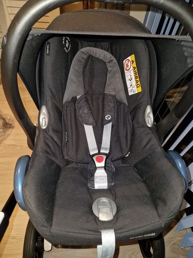 Immaculate Bugaboo Cameleon 3 plus with car seat and Isofix base