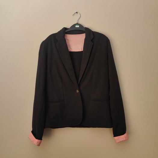 Black cotton blazer with pink details, size 8