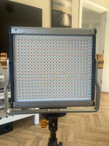 Neewer NL480 LED video lights (2)