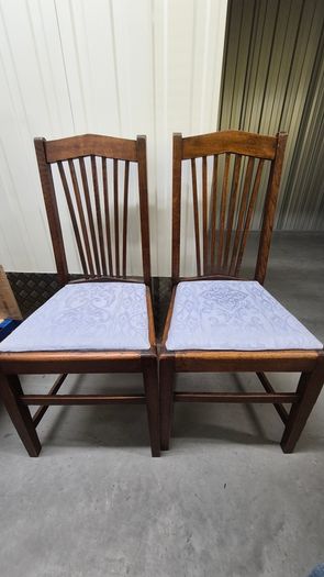 Vintage Oak Extendable Table + 4 Matching Chairs
