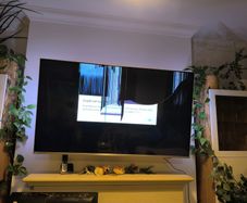 Philips 58" 4K Ambilight Smart TV 58PUS8507/12 cracked screen