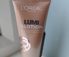 L'Oreal Lumi Glotion, 40ml, Shade 902 Light Glow, approx 3/4 full