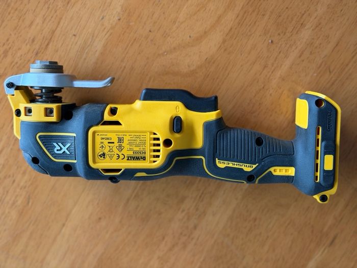 DeWalt DCS355 18V Oscillating Multitool