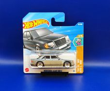 Hot Wheels Mercedes-Benz 500 E, new.