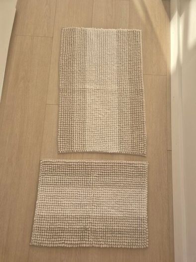 Bathroom rugs