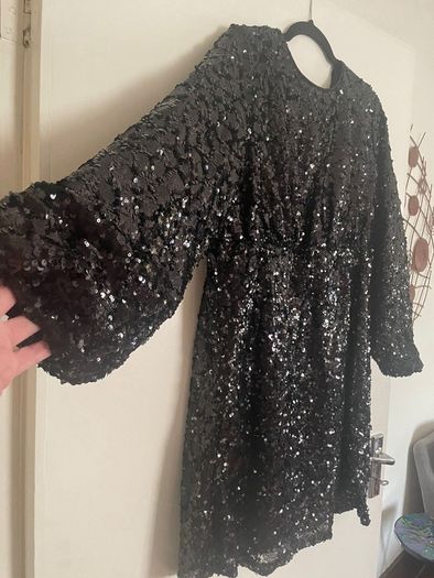 Gallery Sequin black dress size 16