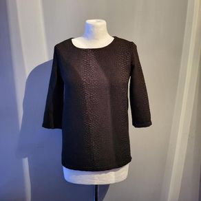 Atmosphere black top, Size 8