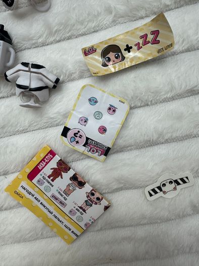 LOL L.O.L. Surprise Doll Series 3 Confetti Pop MGA Snuggle Babe new Opened box Please look at the pictures