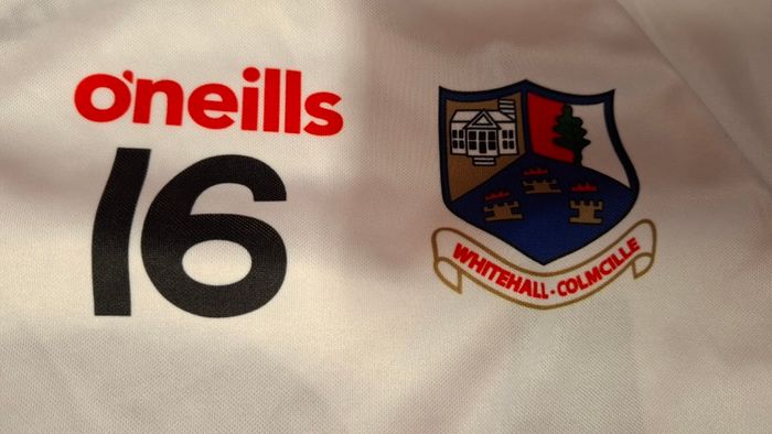 (Tight Fit) Whitehall-Colmcille GAA O'Neills Gaelic Football Jersey (Adult Large) FREE POST