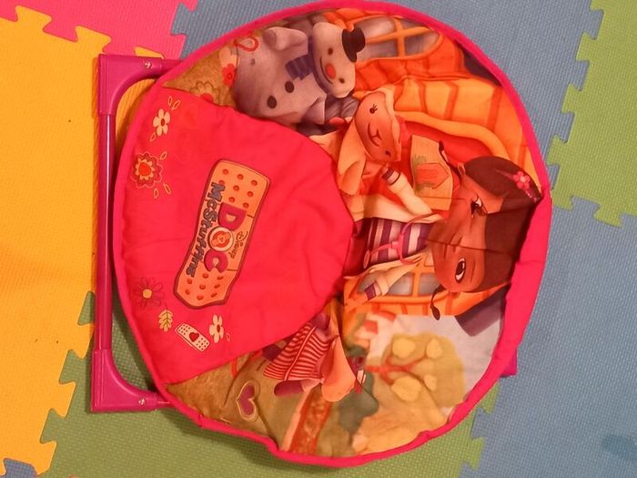 Foldable child chair