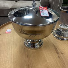 Champagne holder