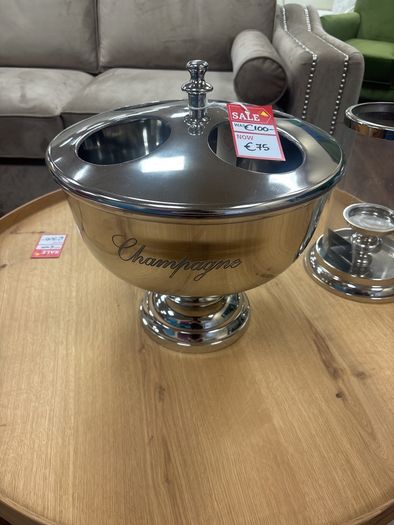 Champagne holder