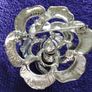 Vintage beautiful rose brooch. Image 5