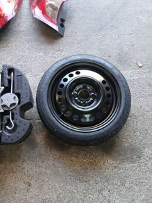 Nissan Note Tail lights and mirrors and spare wheel kit