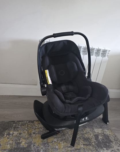 Pristine Condition!!! MUST Bugaboo Fox with rotating car seat  isofox base