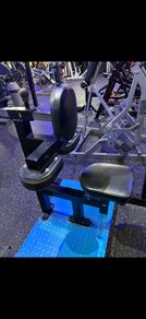 Plate loaded lateral pulldown