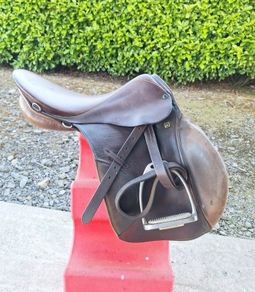Saddle