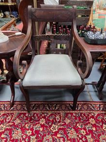 hall chair / carver