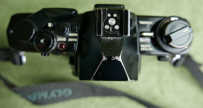 Olympus OM-4Ti Black 35mm SLR Film Camera Titan Body JAPAN and Vivitar series 1 28-90mm F2.8-3.5  FD mount lens