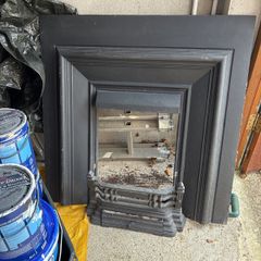 Fireplace surround & grate