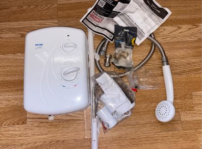 triton enrich electric shower brand new