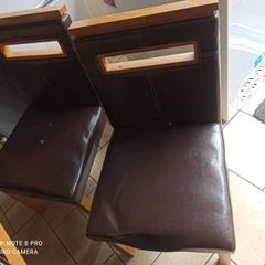 Chairs x8