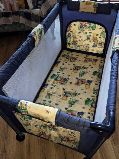 Folding baby cot Kiddi-o