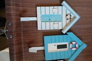 4 Wooden Beachhouses with Hooks
