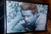 Vintage framed 1980s Jigsaws of two Legends James Dean and Elvis Presley  in very good condition made and framed great!