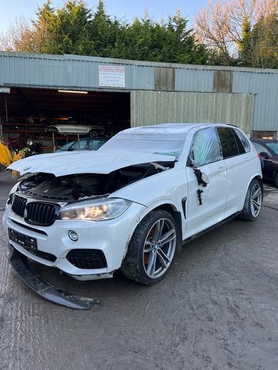 Breaking bmw x5 M50d A96/0 f15 2014 M sport