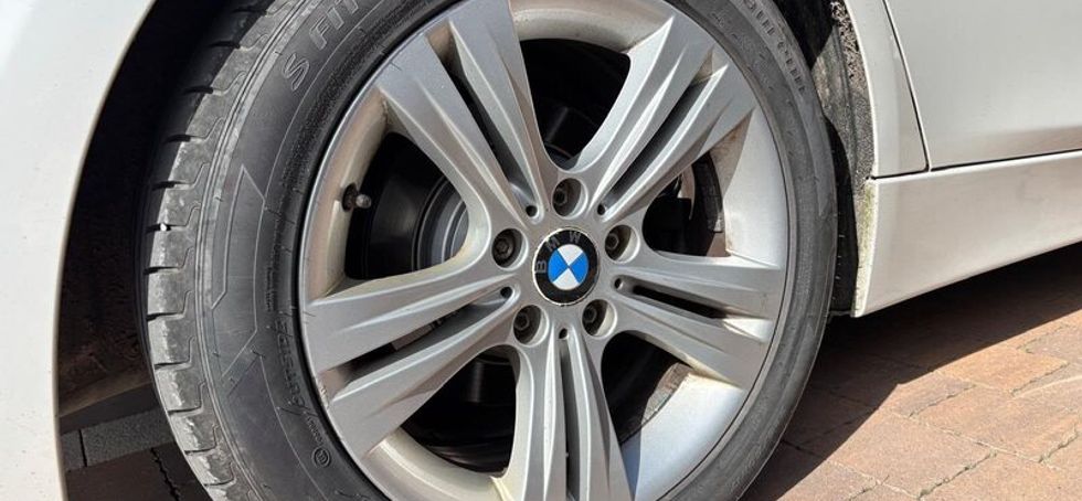 BMW 330e Plug-In Hybrid | 110k KM | NCT 09/2027