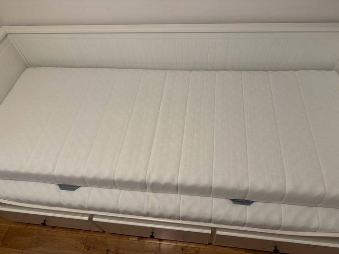 Hemnes day bed/ sofa bed with mattress