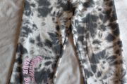 Tracksuit bottoms age 8-9
