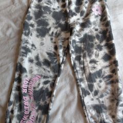 Tracksuit bottoms age 8-9