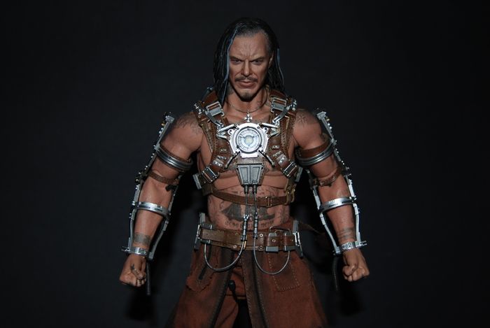 Hot Toys Whiplash
