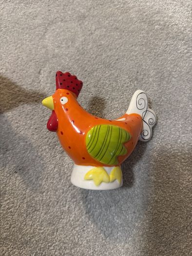 Egg Cup Easter Chicken Hen Hand Painted. M&S 8853 Marks & Spencer x 2