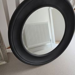 Round Mirror