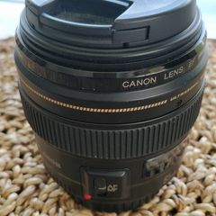 canon ef 85mm f/1.8 USM